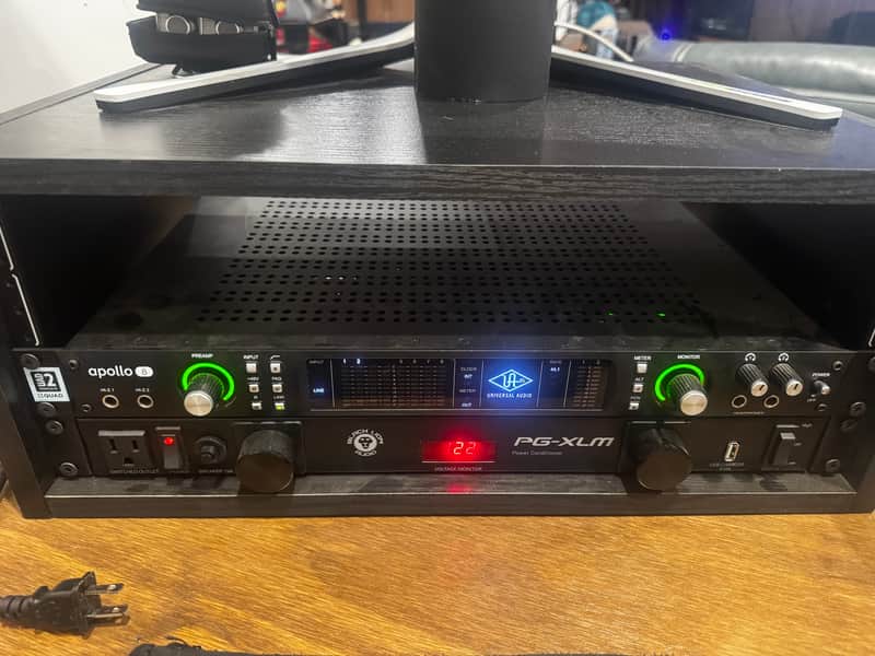 Universal Audio Apollo 8 QUAD Thunderbolt 2 Audio Interface 2010s - Black image 1