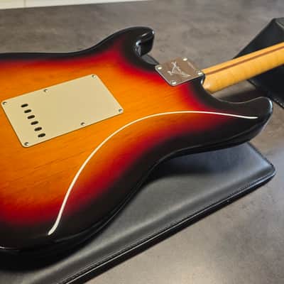 Fender Custom Shop Classic Player Stratocaster 2004 Sunburst Birdseye Neck Sperzel Tuners 3TSB image 11