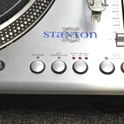 Stanton STR8-100 Direct Drive Digital Turntable w/ Phono Preamp  Silver image 3