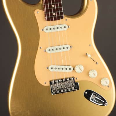 Fender Custom Shop LTD 1957 Stratocaster Rosewood Neck Aged Aztec Gold/DLX Closet Classic image 4