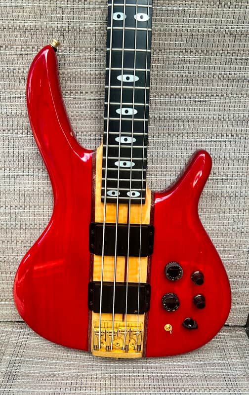 Peavey Rudy Sarzo Signature Bass w/ Peavey Leather Case! image 1