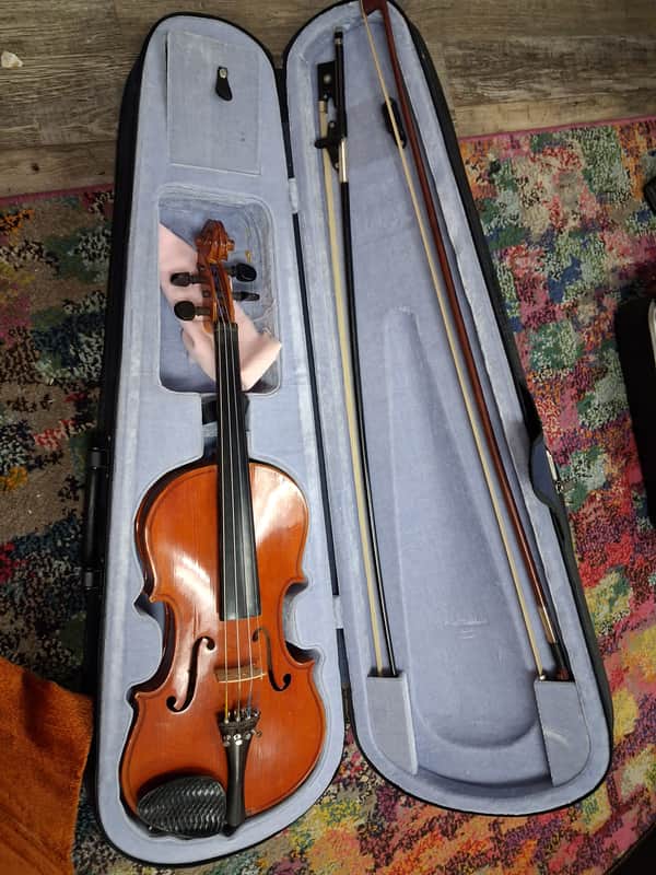 Cremona 3/4 violin