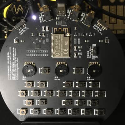 Unique! Signed "Wingie" by Meng Qi (Discontinued V1) image 3