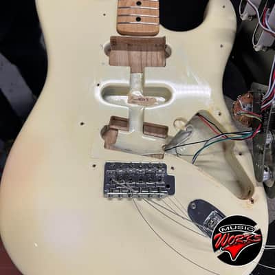 Fender 1982 American Stratocaster White + Emg Dg20 Dav ID Gilmour Set True Vintage image 4