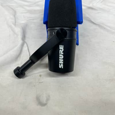 Shure MV7 Dynamic XLR and USB Microphone image 3