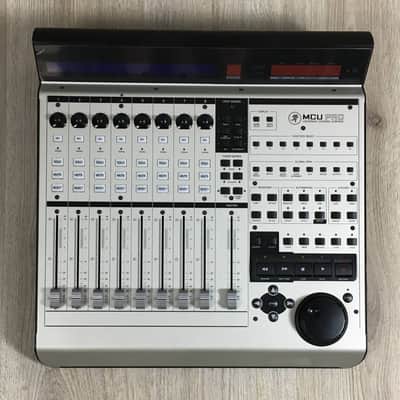Mackie MCU Control Universal Pro image 8