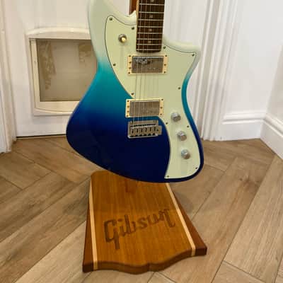 Fender Player Plus Meteora HH 2022 - Present - Belair Blue image 2