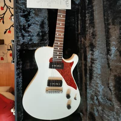 Knaggs Kenai J - P2 2019 Creme image 1