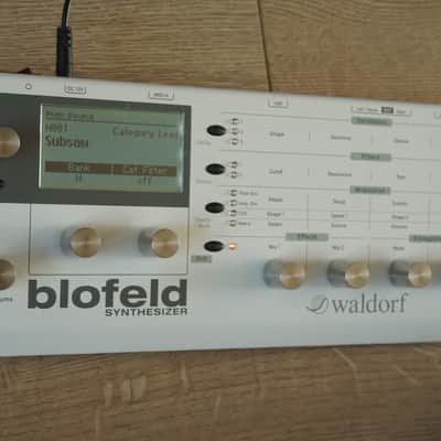 Waldorf Blofeld Desktop Synthesizer 2007 - Present - White image 6