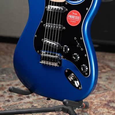 Squier Affinity Series Stratocaster Electric Guitar - Lake Placid Blue image 4