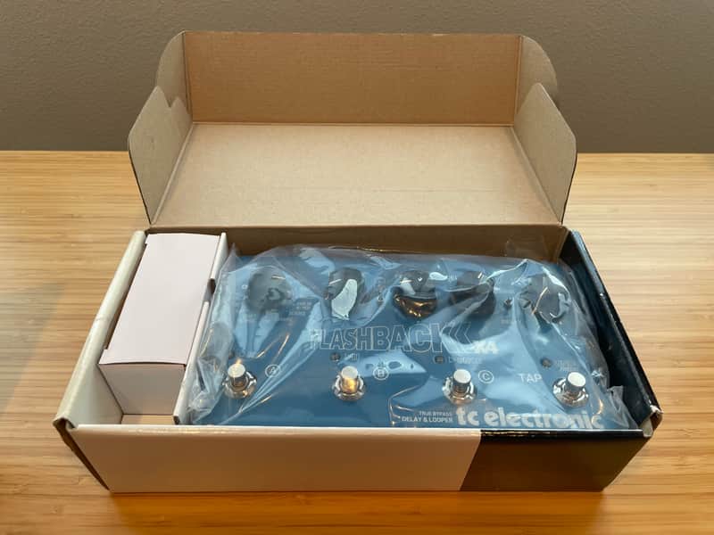 TC Electronic Flashback X4 Delay & Looper 2011 - 2019 - Original Box and Cables