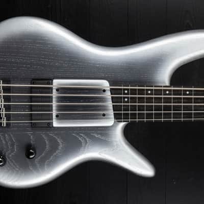 Ibanez GWB25TH SWF Gary Willis - 25th Anniversary Silver Wave Burst Flat image 6
