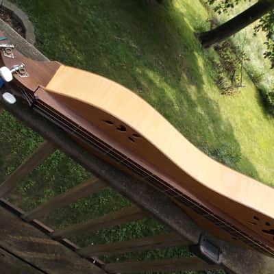 Cripple Creek Vintage Dulcimer from Manitou Springs Colorado Nice Deep body Rich full sound Pretty Hearts and vine motif FREE SHIPPING image 7