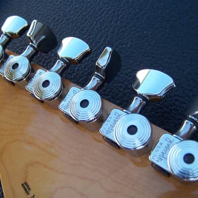 Fender Classic Player Jaguar HH, Hard Case, Kurt Cobain Switch, 2 pickguards, Sperzel Tuners image 9