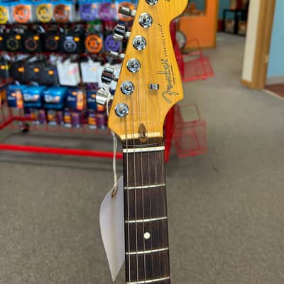 Fender American Professional II Stratocaster 2024 - Roasted Pine image 3