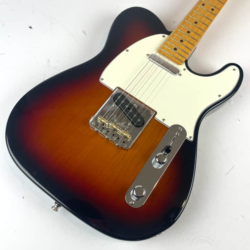 Fender American Professional II Telecaster with Maple Fretboard - 3-Color Sunburst Clean With Original Hardshell Fender ATA Travel case , Papers, Bridge cover, etc. image 1