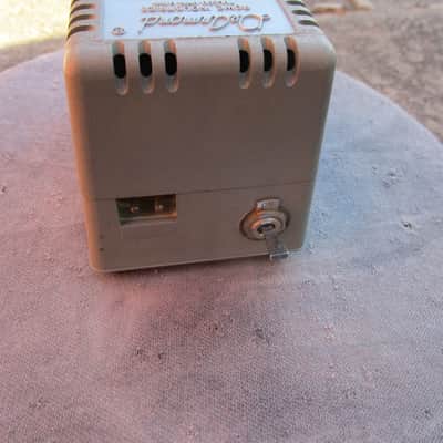 Dearmond 60B Tremelo effect pedal 1960 RARE near Mint in box image 6
