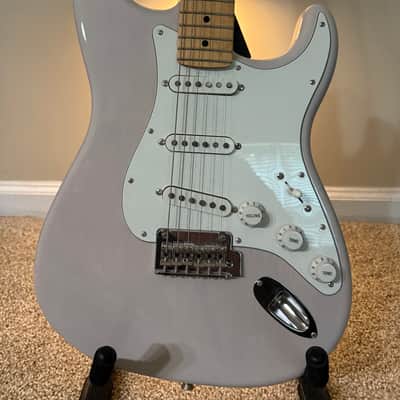Fender MIJ Hybrid II Stratocaster with Maple Fretboard 2020 - 2021 - US Blonde image 5