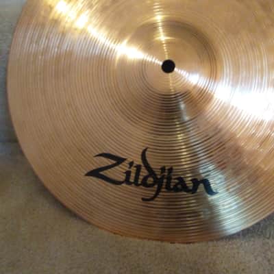 Zildjian I series 14 in hi hat cymbals mint condition image 4