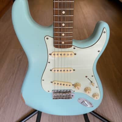 Fender CME Road Worn '60s Stratocaster Daphne Blue - Relic w/CS pickups and Case 7.67lbs image 4