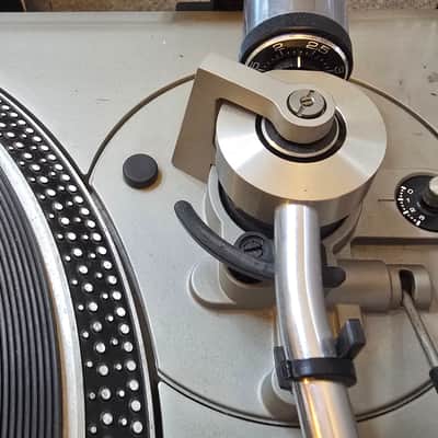 Technics SL-1300 Direct Drive Automatic Player System Turntable 1974 - 1978 - Silver image 7