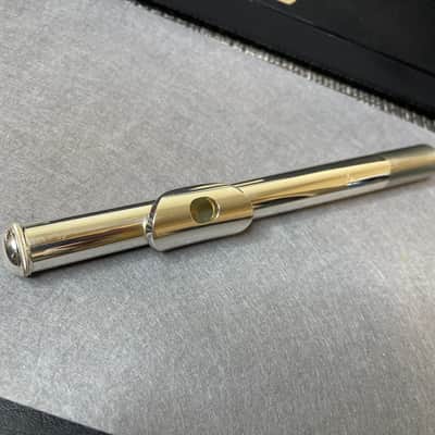 Yamaha  YFL-282 Standard Open Hole Flute with Case image 8