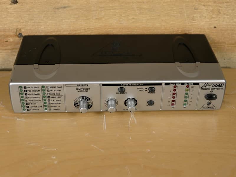 Behringer COM800 MiniCOM Ultra-Compact Stereo Modeling Compressor w/ 16 Presets "Excellent Condition" image 1