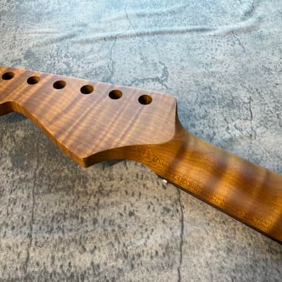 BMC Guitar 5AAAAA FLAME MAPLE Neck Strat® Stratocaster® 22 Fret Roasted With Rosewood Fingerboard Nitro Lacquer 9.5 Radius  STFRM5A #4 image 8