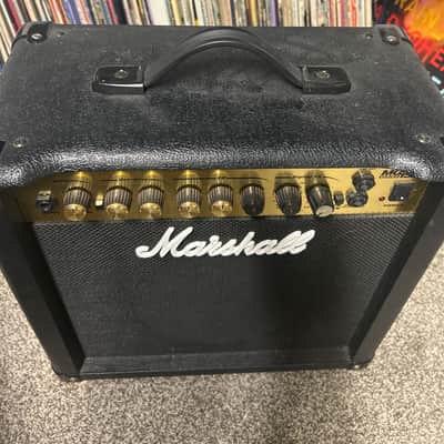 Marshall Marshall MG15 DFX 2004 - 2008 image 4