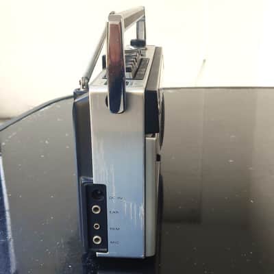 Sanyo M1700H 1980's Mini Boombox image 4