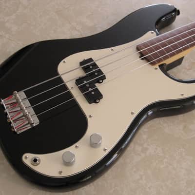 1995 Fender American Standard Precision Bass Fretless - Excellent Condition image 2