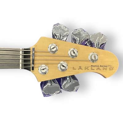Skyline 55-02 Deluxe FRETLESS, Quilt w/ Lined Ebony *On order, ETA June 2026 image 3