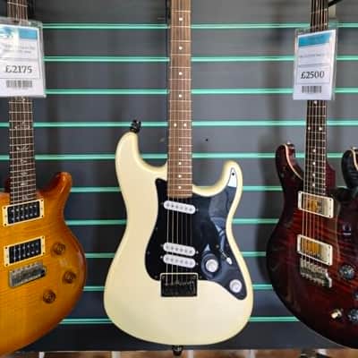 Squier Contemporary Stratocaster Special HT Pearl White 2021 Electric Guitar image 2