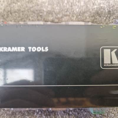 Kramer VP-211K – 2-Way VGA/UXGA Distribution Amplifier – Factory Sealed New image 6
