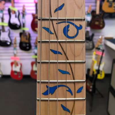 Ibanez Steve Vai Signature Premium Series Jem77 Blue Floral, Maple Fingerboard with Gigbag image 8
