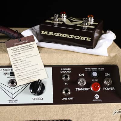 Magnatone Twilighter 22W Reverb/Vibrato 1x12” Combo Amp – Blonde w/ Oxblood image 5
