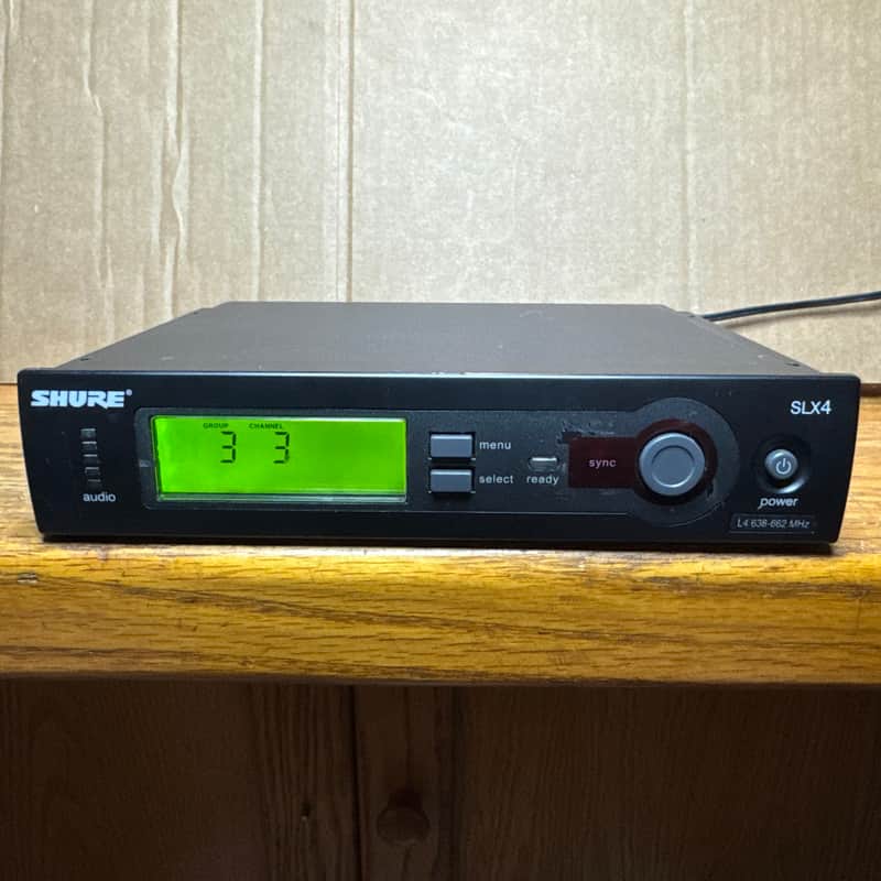Shure SLX4 L4 Diversity Wireless Receiver image 1