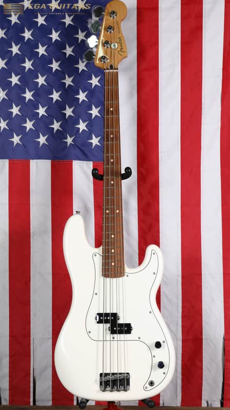 Fender Player Precision Bass - Polar White image 1