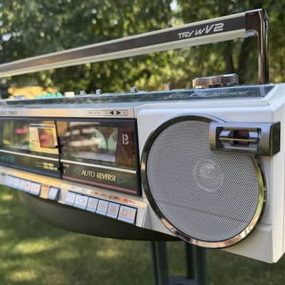 Sanyo MR-WV2(W) Rare Vintage Boombox Working Stereo Radio Cassette Warranty image 7
