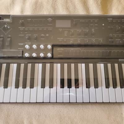 Korg Wavestate 37-Key Wave Sequencing Synthesizer w/ Decksaver cover