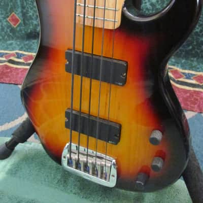 1995 G & L   L- 5500  3 Tone Burst image 2