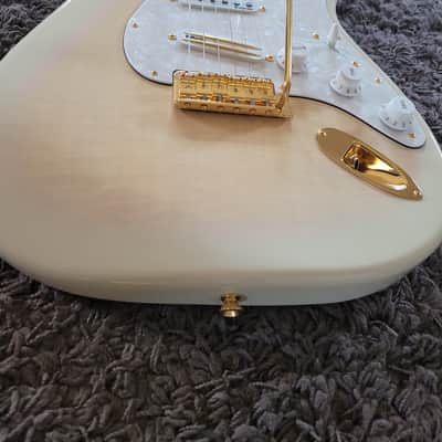 Fender Ritchie Kotzen Stratocaster 2025 - Blonde burst image 4