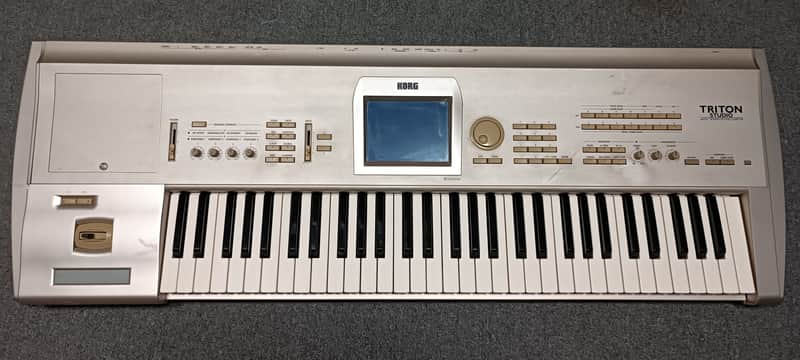 Korg Triton Studio 61 w HDD image 1