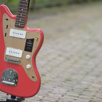 Fender Limited Edition Vintera II Road Worn 50s Jazzmaster- Fiesta Red(2) image 3