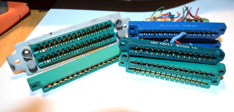 Ten (10) amphenol etc 15 pin female edge connector for 500 series image 1
