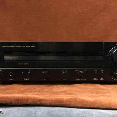 Denon PMA-520 Stereo Integrated Amplifier Vintage Receiver 1989 image 2