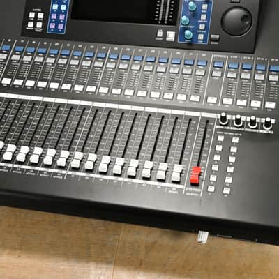 Yamaha LS9-32 32-Input Digital Mixing Console CG012RD image 3