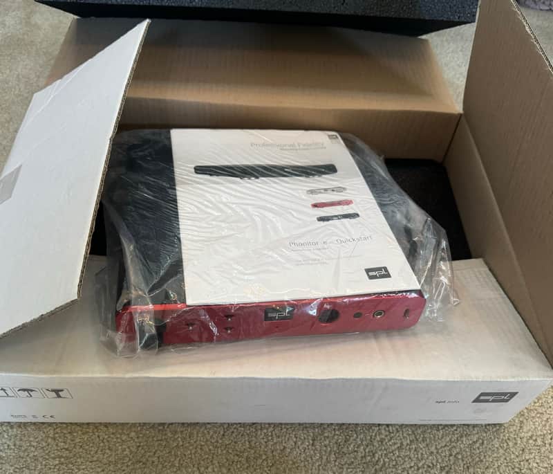 NEW SPL Phonitor E Headphone Amplifier - Red with DAC