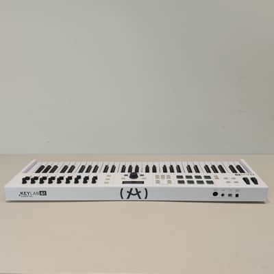 Arturia KeyLab Essential 61 MIDI Controller 2017 - Present - White Bild 4