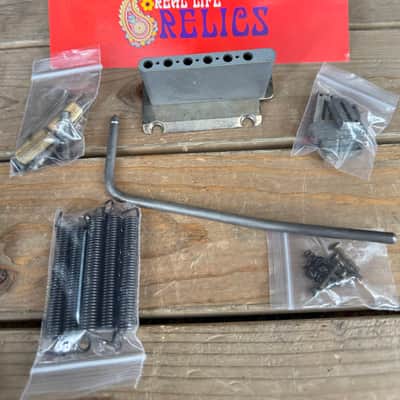 Real Life Relics Fender® Aged American Ultra Stratocaster® Bridge Assembly Model #: 0077092049 image 2